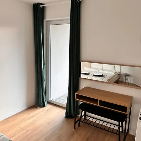 Lineburg * ワルシャワ